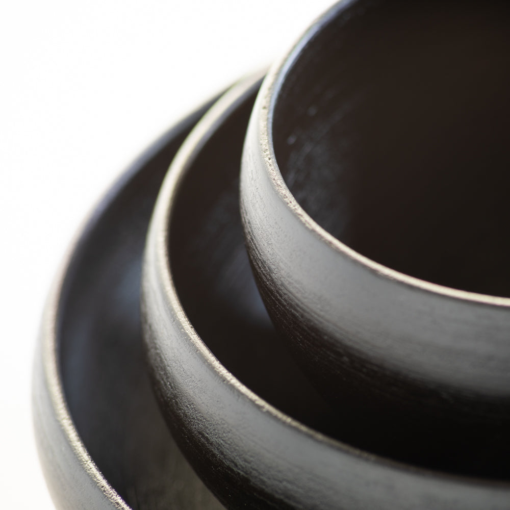 We have started selling lacquerware by Yuma Fukusaki.