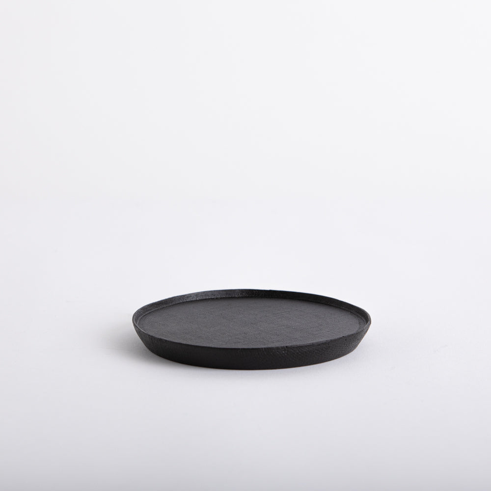 Yuma Fukuzaki small round plate black