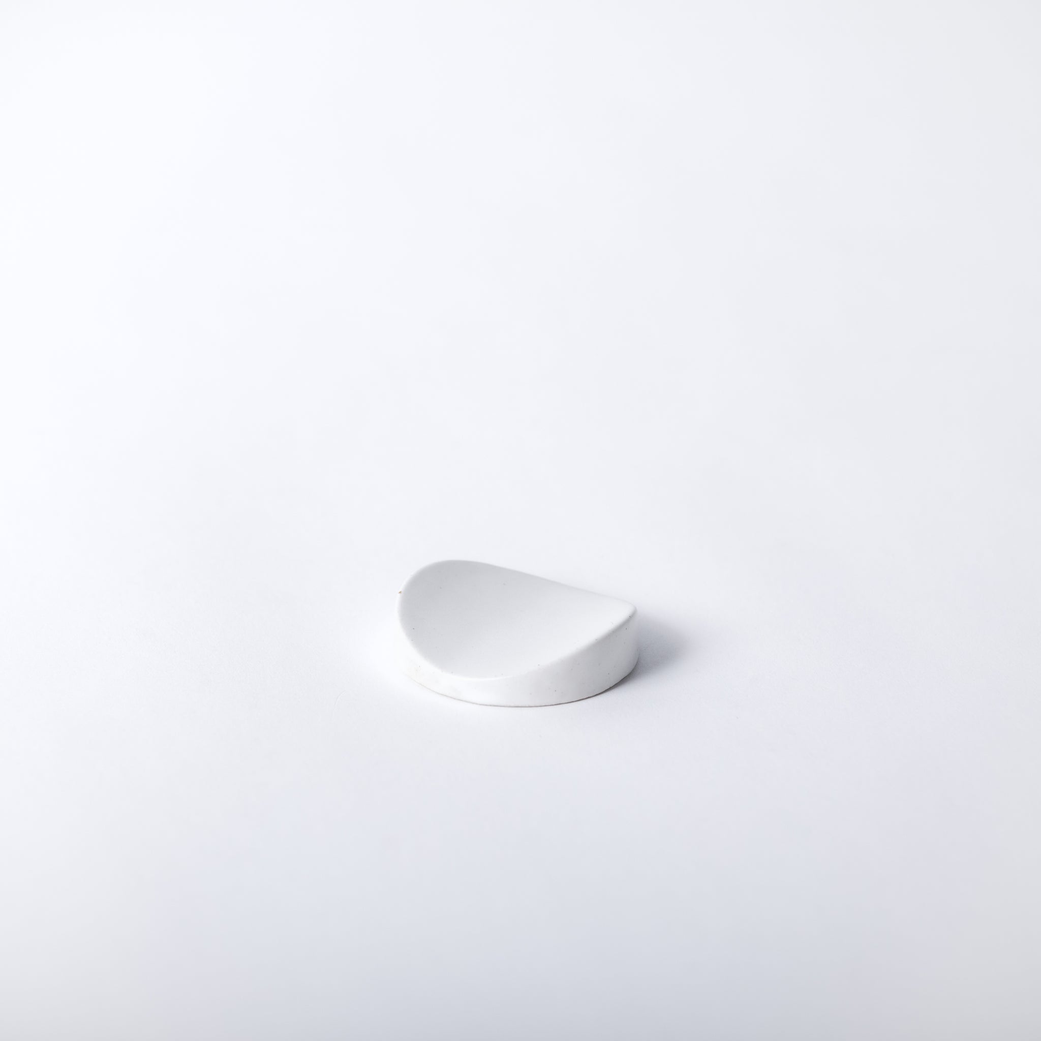 Round Curve - TKKZ00002｜TILE KIOSK