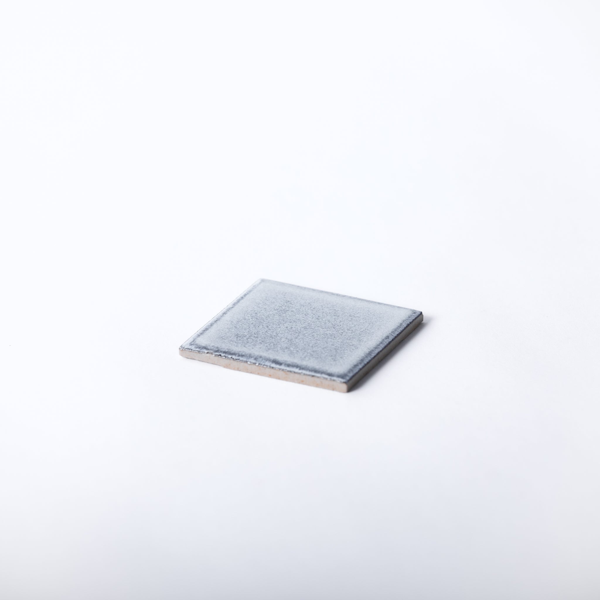 Square Small Thin Tile｜TILE KIOSK