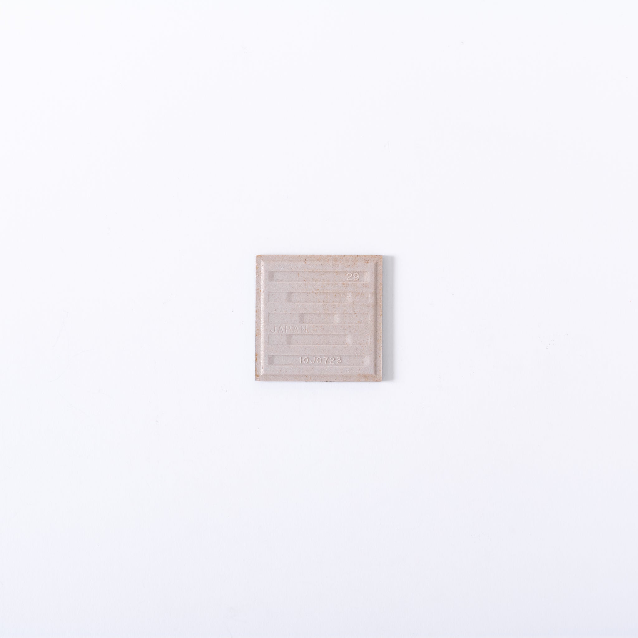 Square Small Thin Tile｜TILE KIOSK