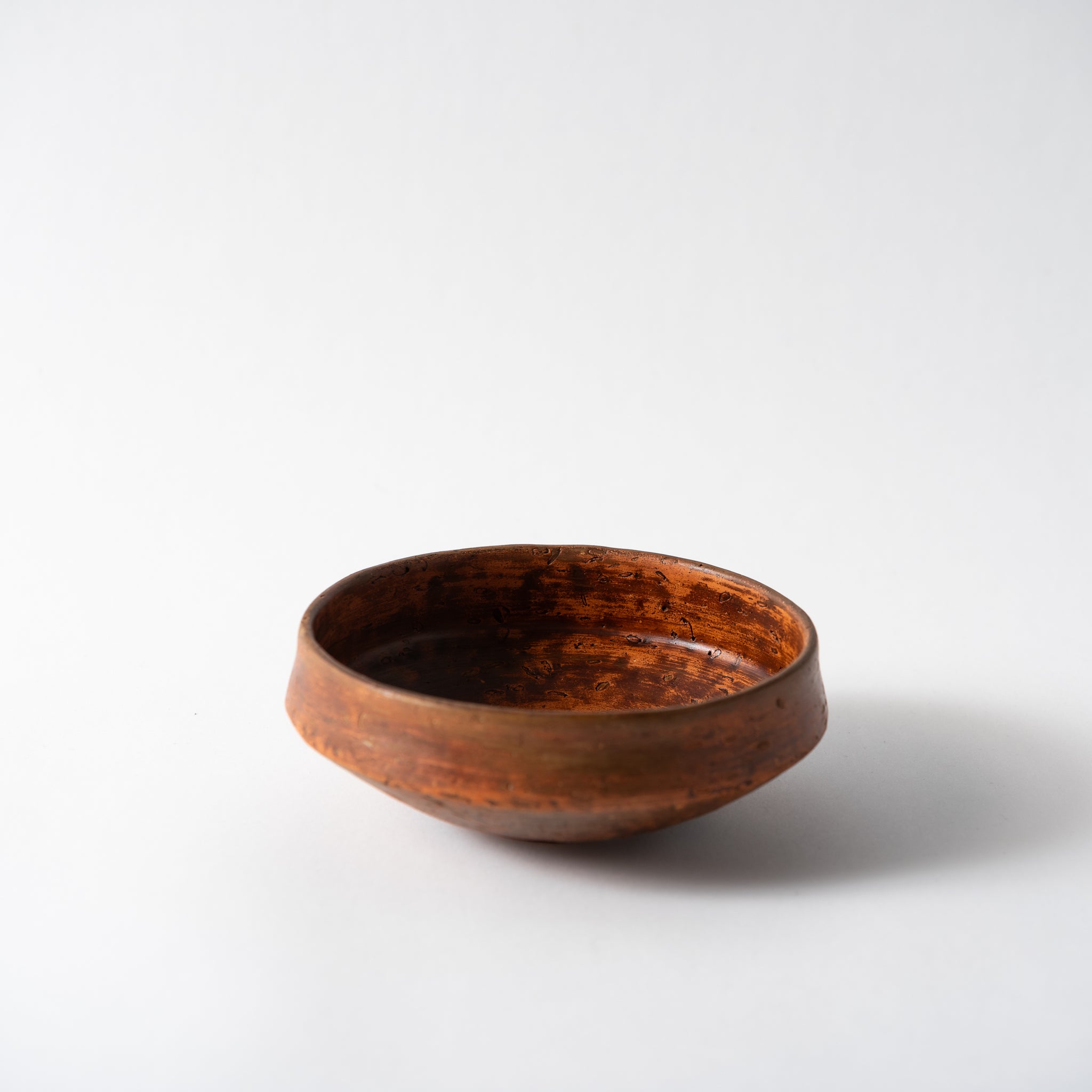 Red Clay and Pig's Blood Glaze Shallow Bowl [A] | Nobuko Konno