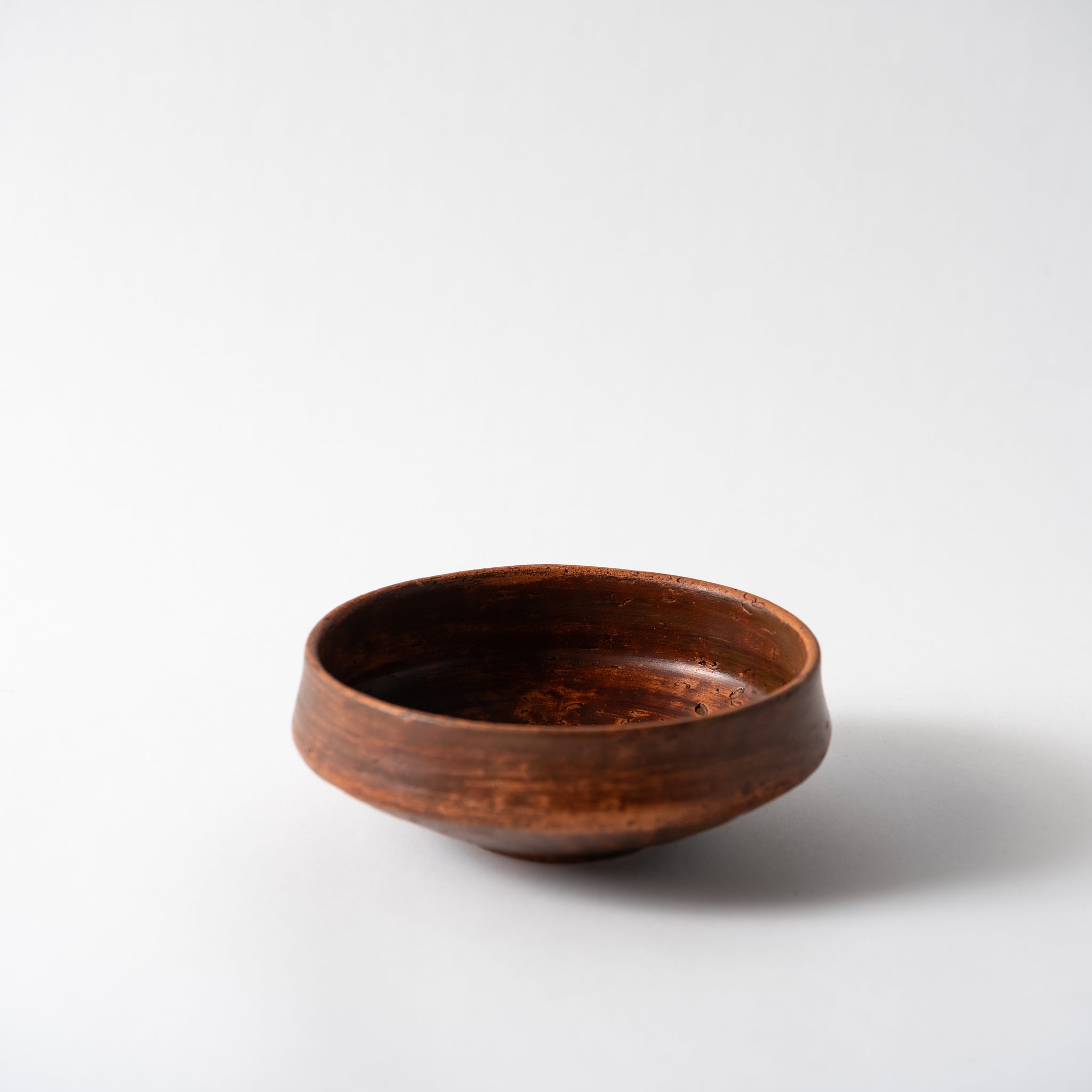 Red Clay and Pig's Blood Glaze Shallow Bowl [C] | Nobuko Konno