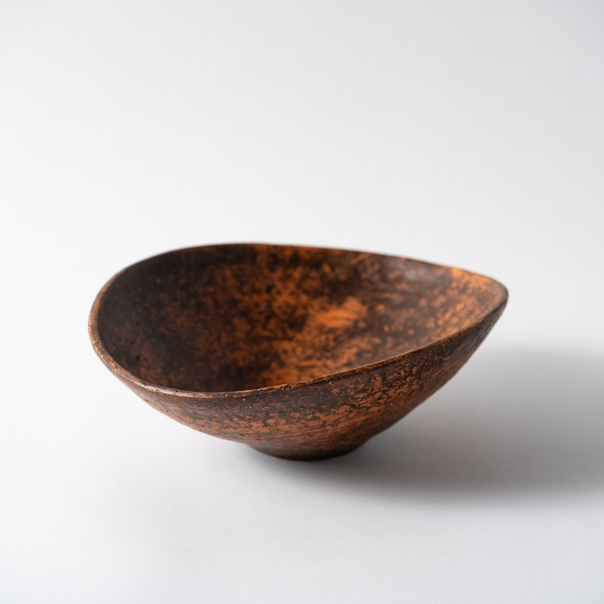 Red Clay and Pig's Blood Glaze Oval Bowl [C] | Nobuko Konno 