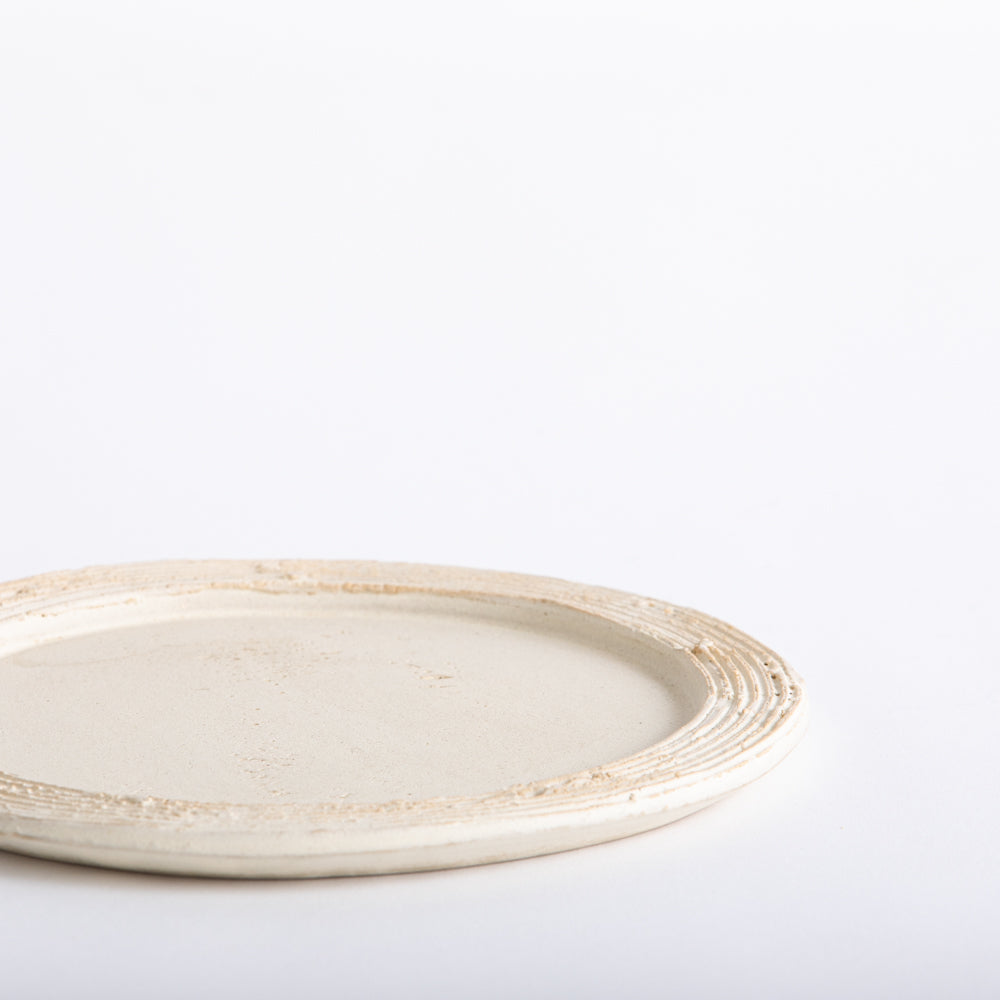 Konno Fuko - White clay and coral glaze rimmed plate 6 inches [B]